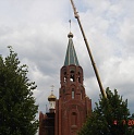 Установка купола и креста на колокольне