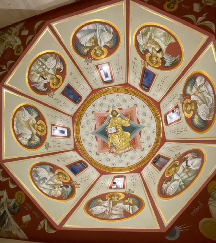 Роспись купола в храме Святого Духа